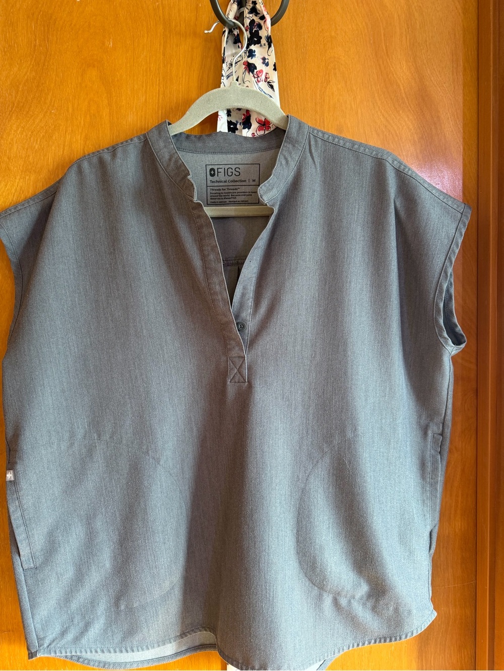 Figs Rafaela Gray Medical Scrub Top